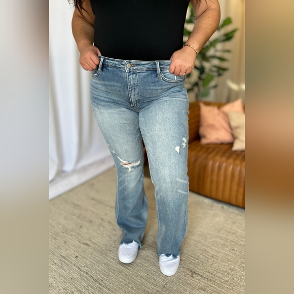 New Arrival!! Judy Blue Full Size Medium Rise Tummy Control Destroy Flare - Picture 11 of 16